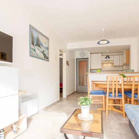 5 By Interhome Apartment